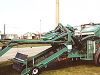 Custom Single Bed Onion Harvester Equipment Custom Single Bed Onion Harvester Equipment